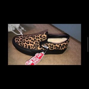 Custom cheetah print vans never worn 80$ size 7